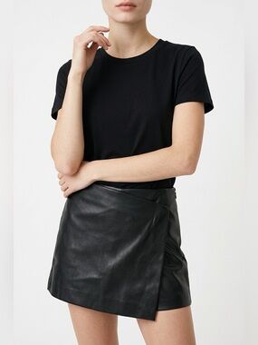 Melissa Nepton Buttery soft Vega skort